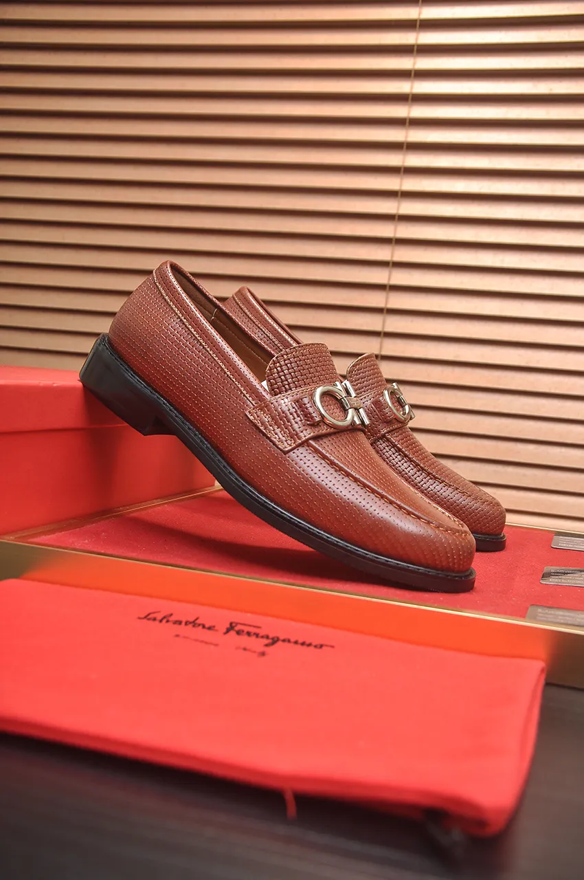 Men's shoes 💰460💶 [Ferragamo/Ferragamo] The latest model in the counter. Original imported open-sided high-quality cowhide hand-woven + imported 🐂 cowhide + original luxury metal buckle + original combined outsole. Comparison without pressure 38--45 (45 custom-made)